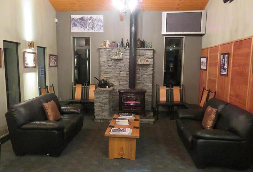 הוסטל Stations Inn