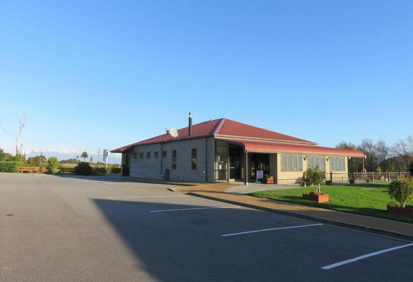 هاستل Stations Inn