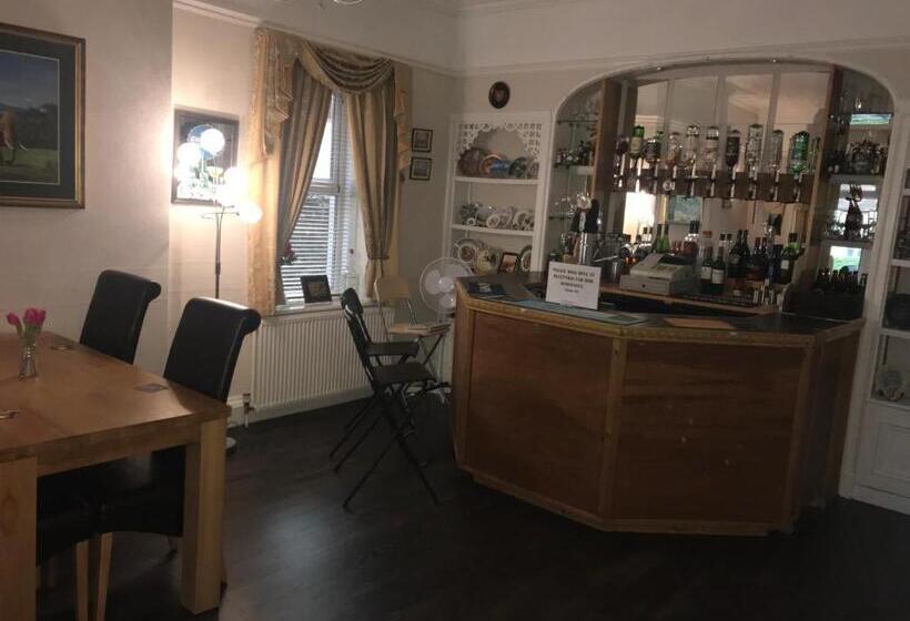 צימר Bron Menai Guest House