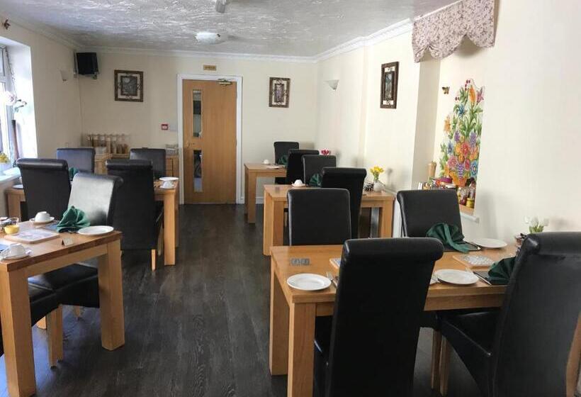 צימר Bron Menai Guest House