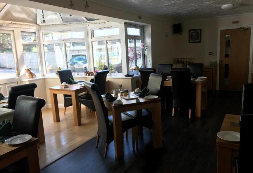 צימר Bron Menai Guest House