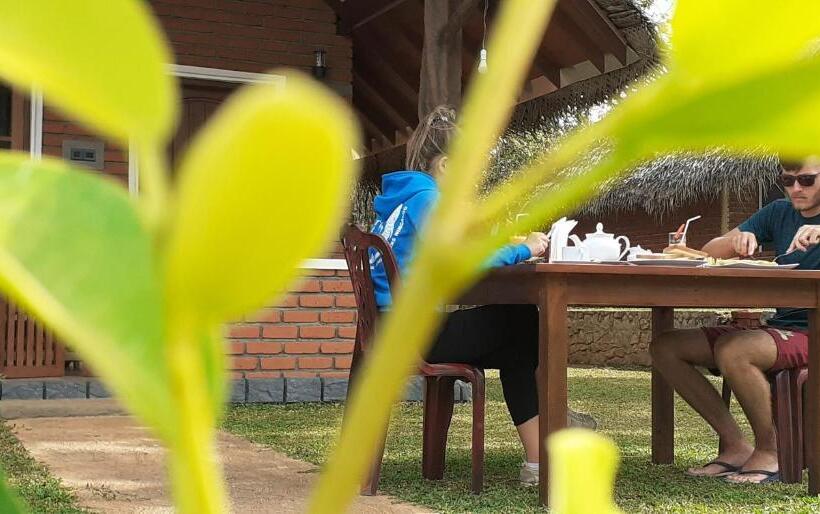 ベッドアンドブレックファースト Sigiriya Nature Resort