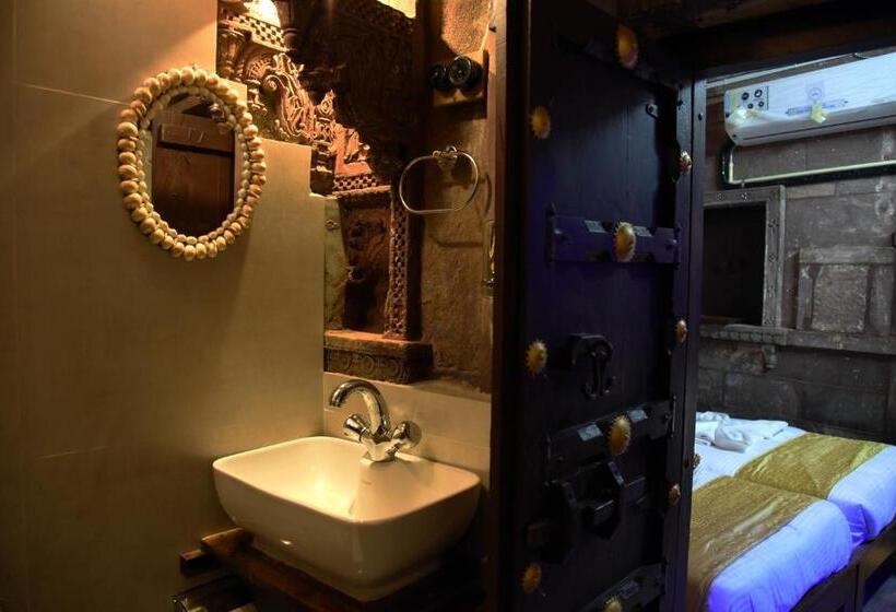 Bed and Breakfast The Thikana Heritage