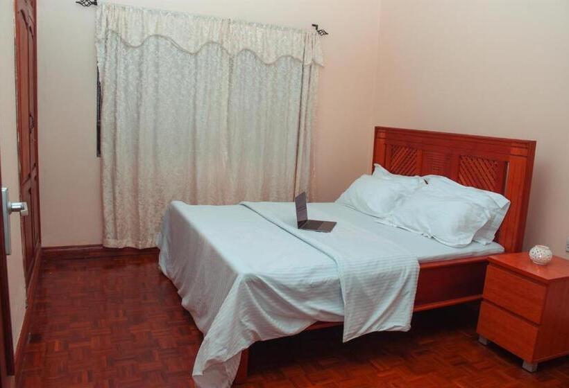 민박 Wakawaka House