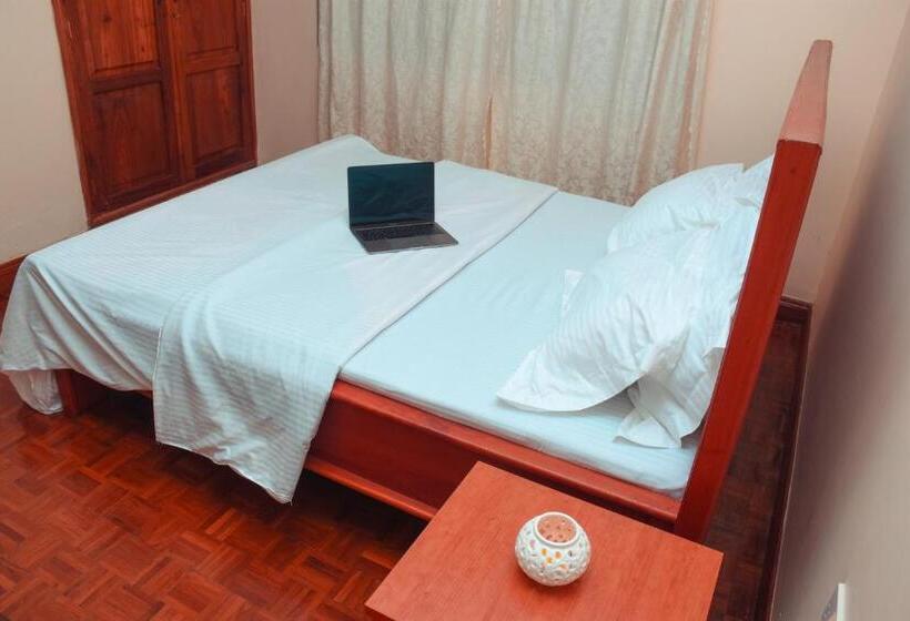 민박 Wakawaka House