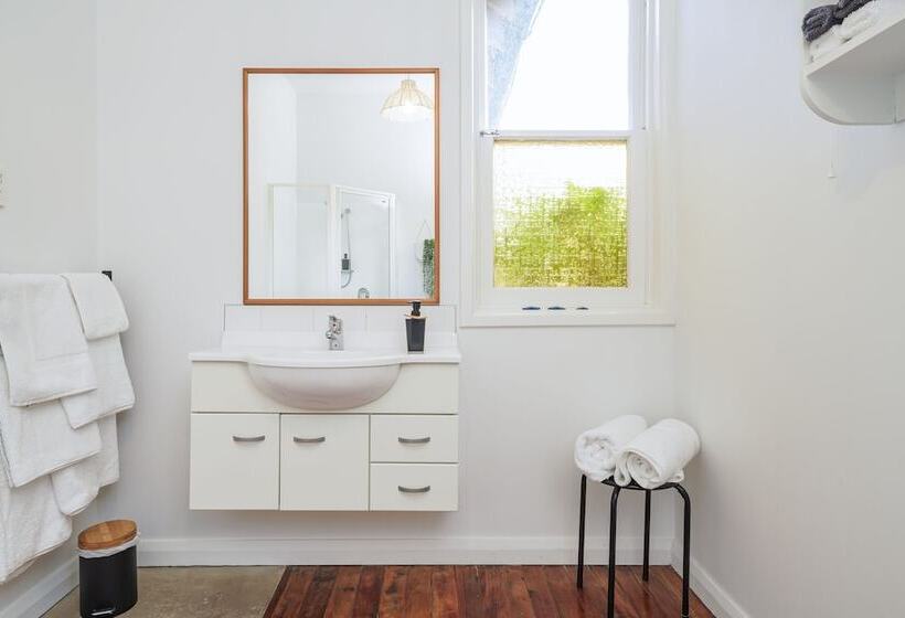 Esplanade Apartments