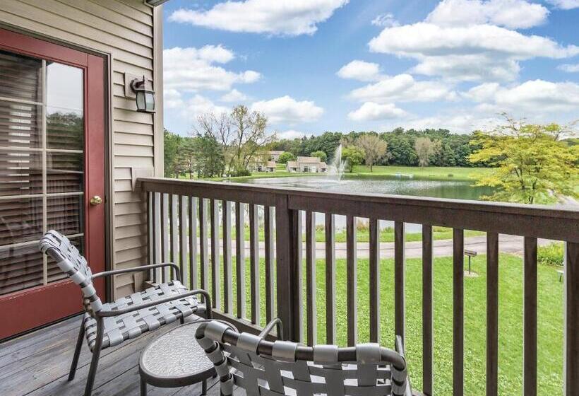 בית מלון כפרי Club Wyndham Tamarack