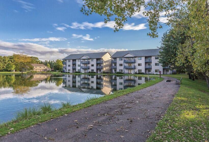 בית מלון כפרי Club Wyndham Tamarack