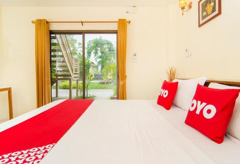 בית מלון כפרי Oyo 607 Nawang Resort