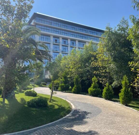 هتل Sea Breeze Apartments Lighthouse