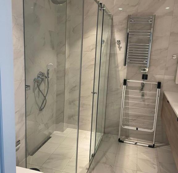 هتل Sea Breeze Apartments Lighthouse