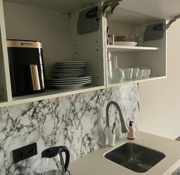 هتل Sea Breeze Apartments Lighthouse