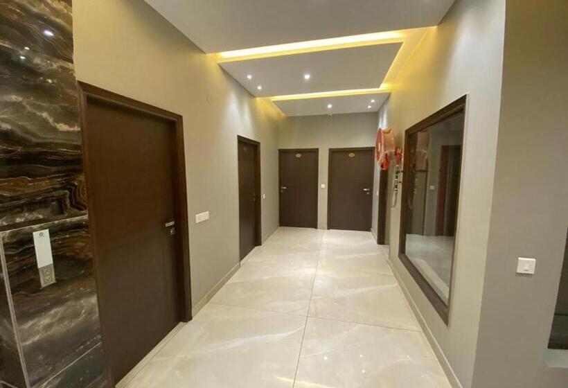 ホテル The Retro Regency