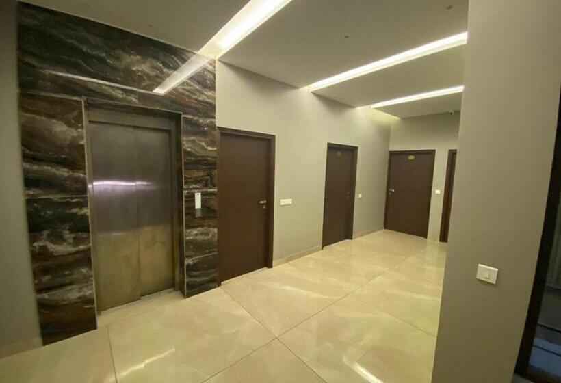 ホテル The Retro Regency