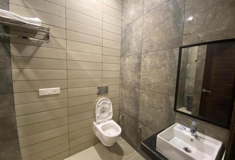 ホテル The Retro Regency