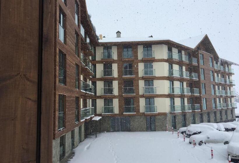 New Gudauri Loft 2 Mountain Harmony, Quiet & Cosy Place Next To Main Lift