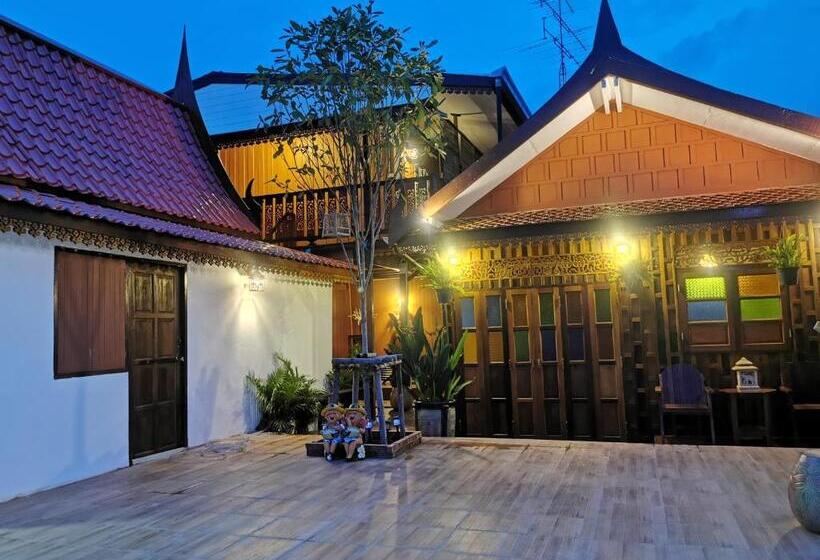 פנסיון Chanida Home