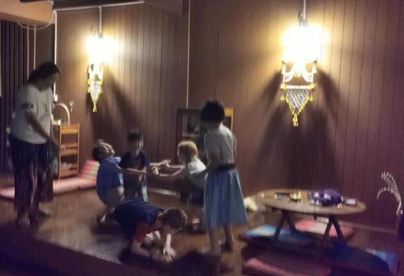 פנסיון Chanida Home