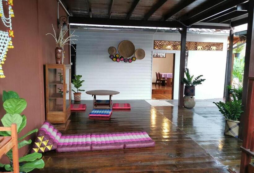 פנסיון Chanida Home