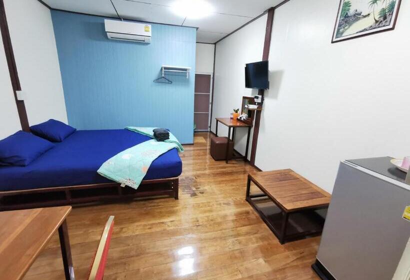 פנסיון Chanida Home