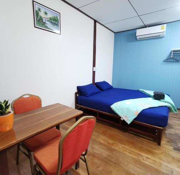 פנסיון Chanida Home