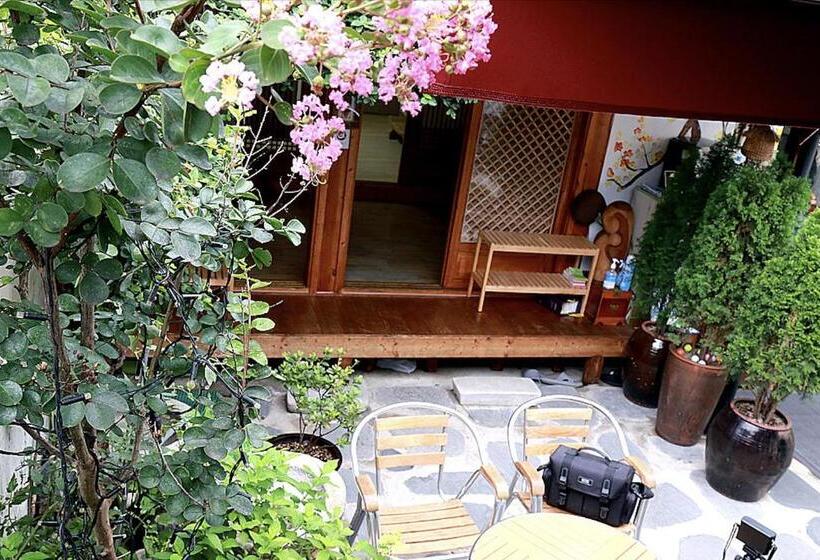 بنسيون Hanok Story Guesthouse