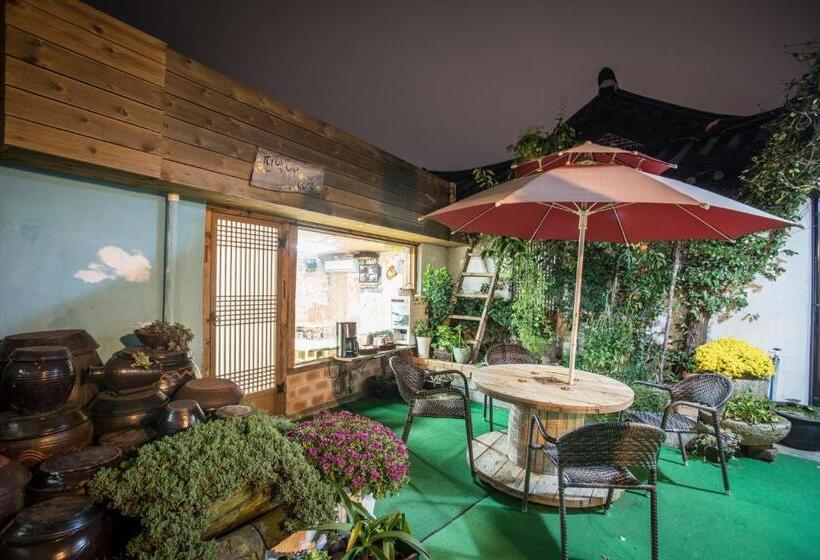 بنسيون Hanok Story Guesthouse