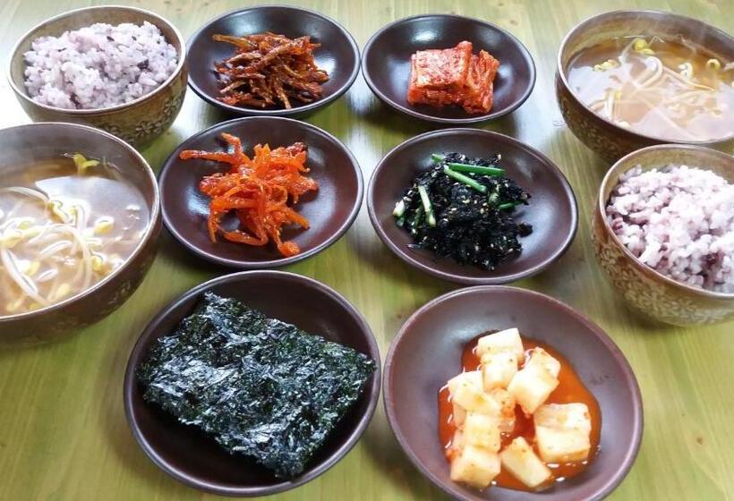 بنسيون Hanok Story Guesthouse