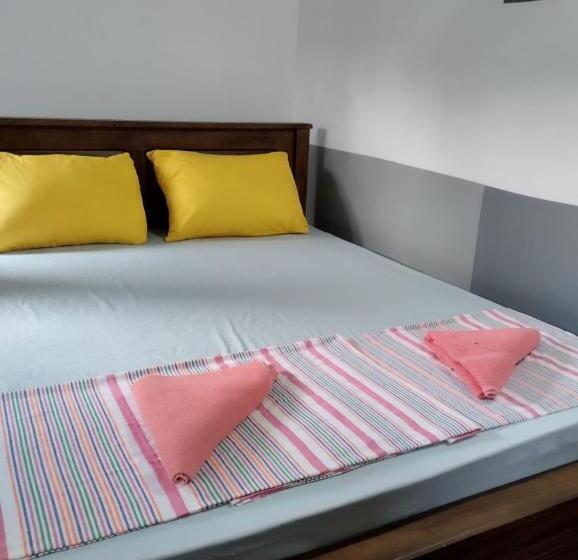 بنسيون Mirissa Niraj Guest