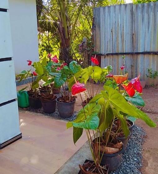 بنسيون Mirissa Niraj Guest