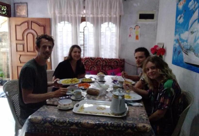 بنسيون Mirissa Niraj Guest