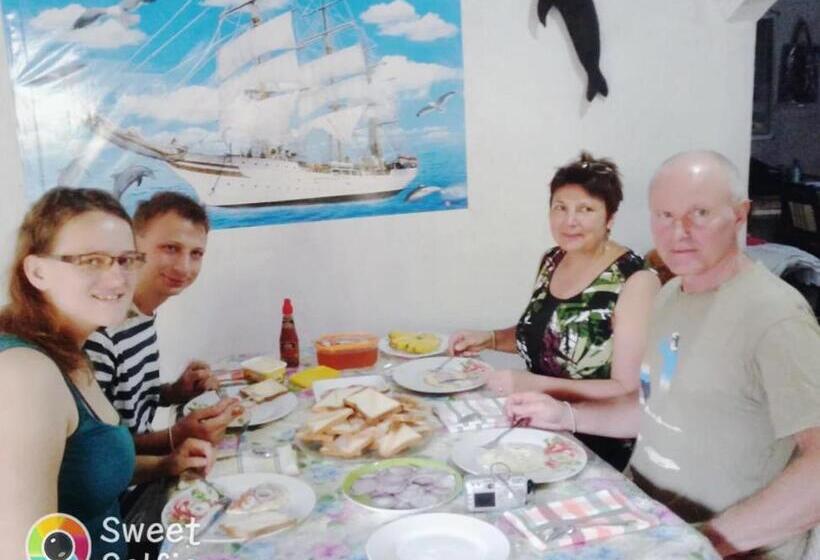 بنسيون Mirissa Niraj Guest