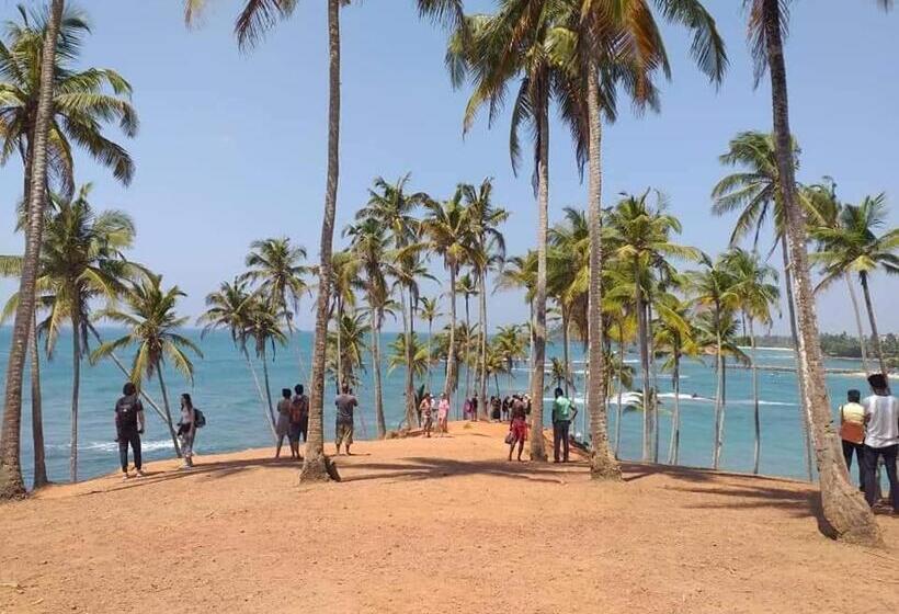 بنسيون Mirissa Niraj Guest