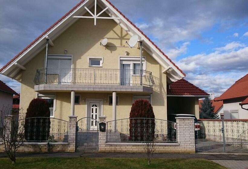 بنسيون Natalie Appartment