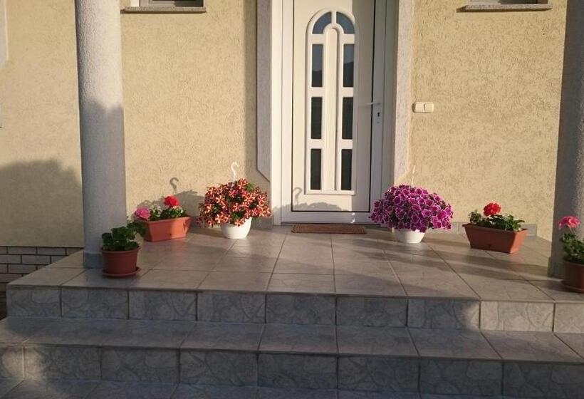 ペンション Natalie Appartment