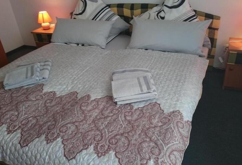 بنسيون Natalie Appartment