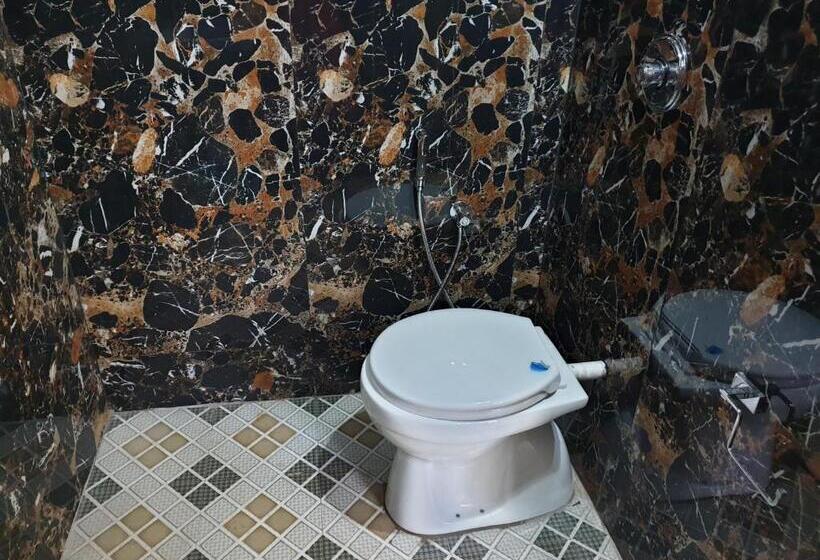 بنسيون Om Sai Guest House