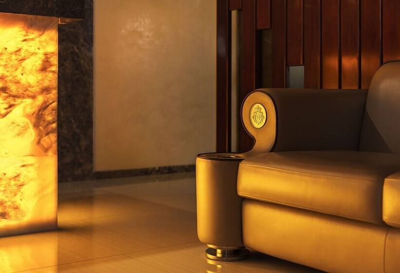 Ark Palace Hotel & Spa