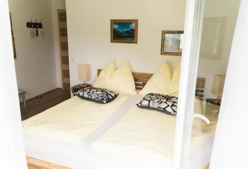 مبيت وإفطار Gästehaus Reicher