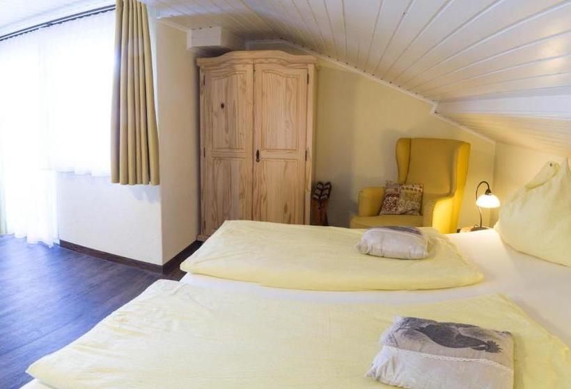 مبيت وإفطار Gästehaus Reicher