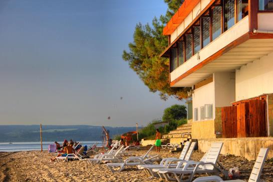 리조트 Dardanos Yerleskesi Uygulama Oteli