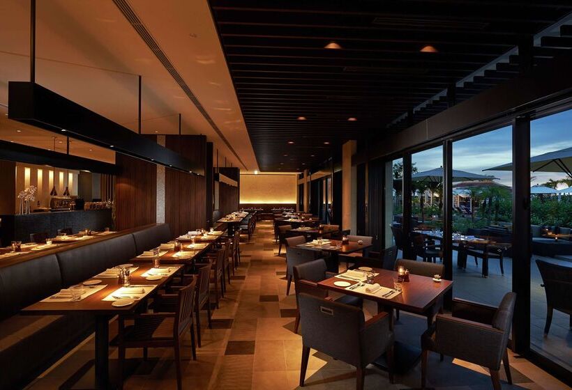 Hilton Okinawa Chatan Resort