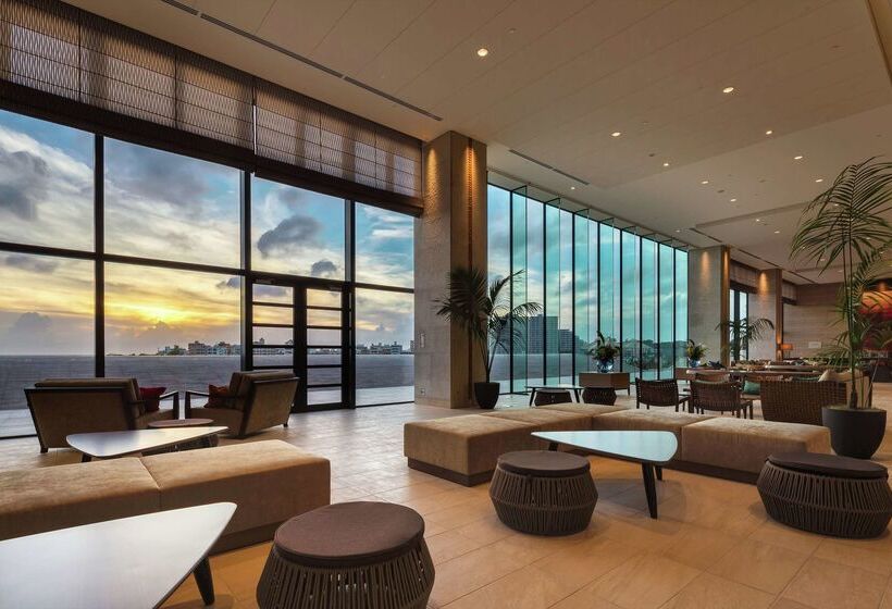 Hilton Okinawa Chatan Resort