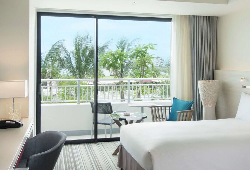 Hilton Okinawa Chatan Resort