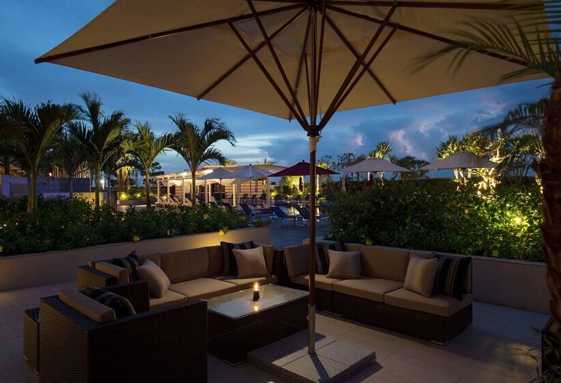 Hilton Okinawa Chatan Resort