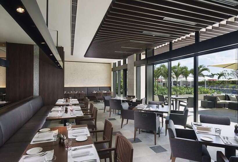 Hilton Okinawa Chatan Resort