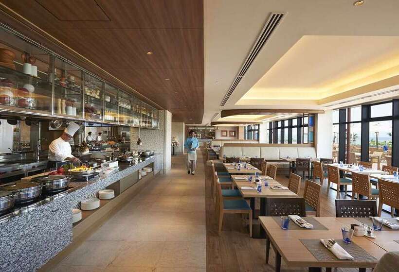 Hilton Okinawa Chatan Resort