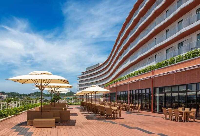 Hilton Okinawa Chatan Resort