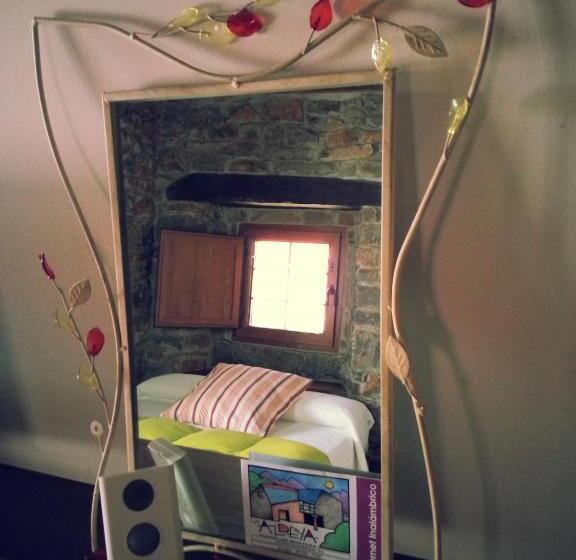 Hostal De Montaña La Aldeya