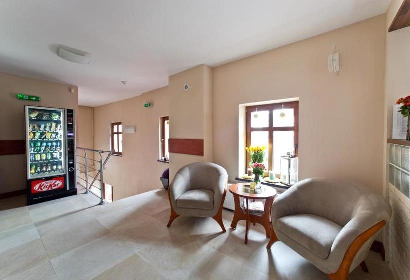 בית מלון כפרי Apartamenty Pod Lwem